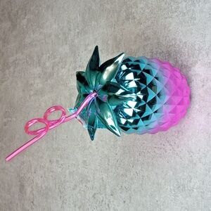 Metallic Pineapple Sipper Cup